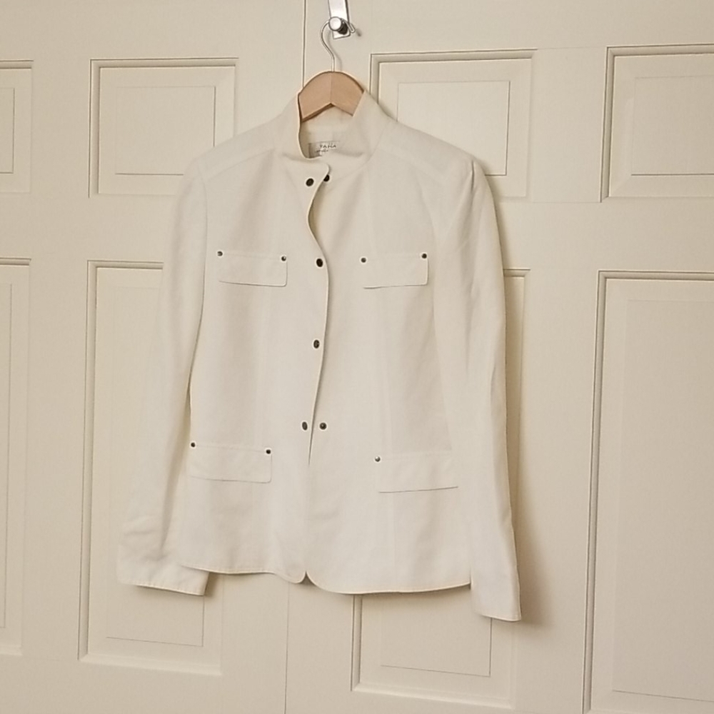 Jacket - Picture 1 of 7